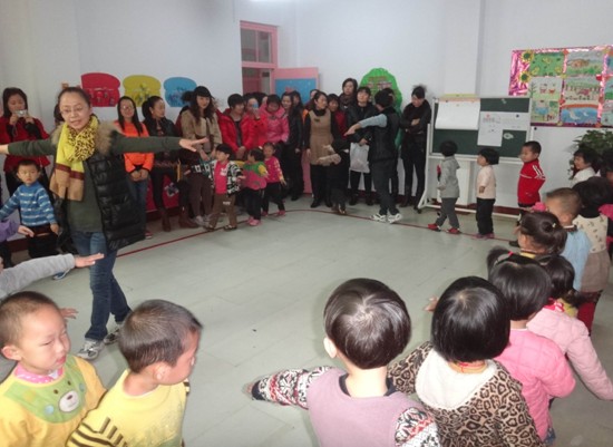 [河南] 三门峡渑池县幼儿园举行家长开放日活动
